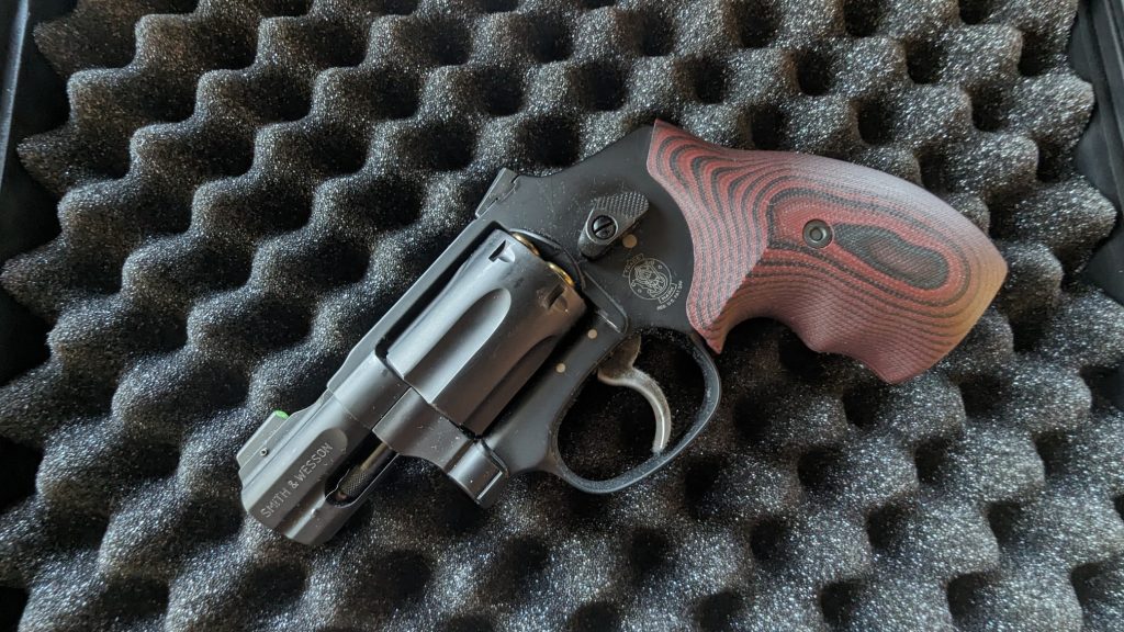 Smith & Wesson 432 UC Ultimate Carry revolver