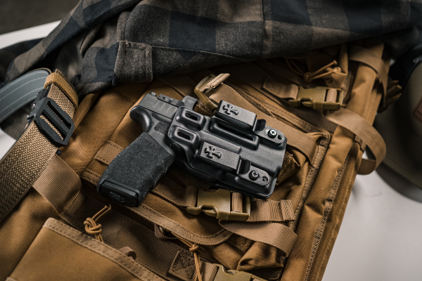 Crossbreed Reign IWB EDC holster