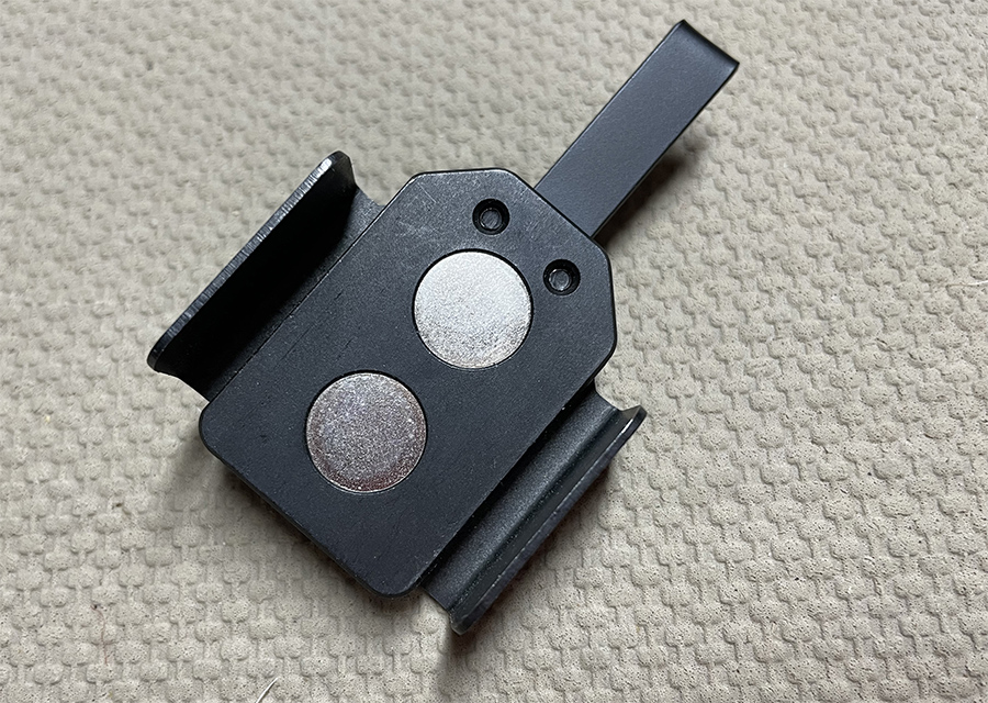 NeoMag Magnetic Pocket Magazine Holder clip