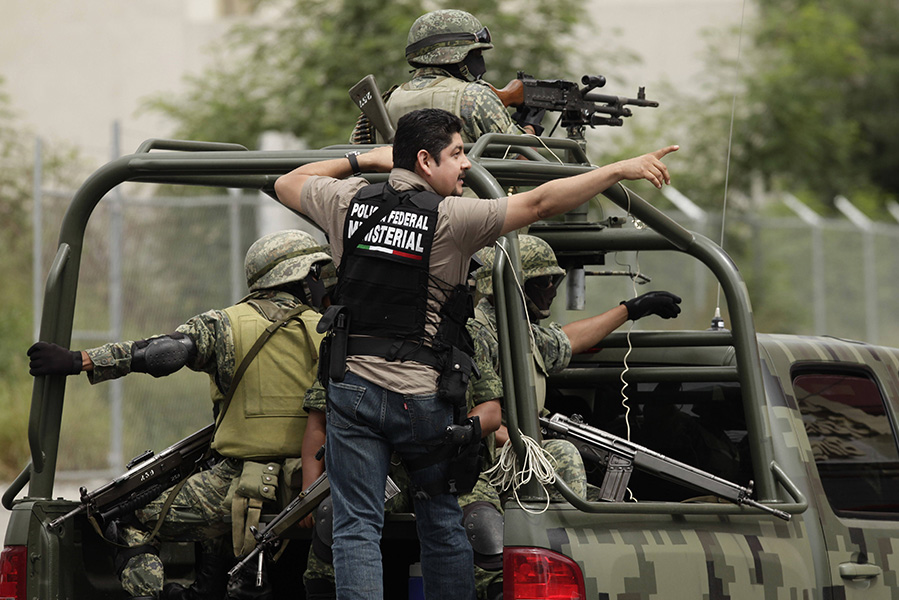 Mexico drug cartel military guns