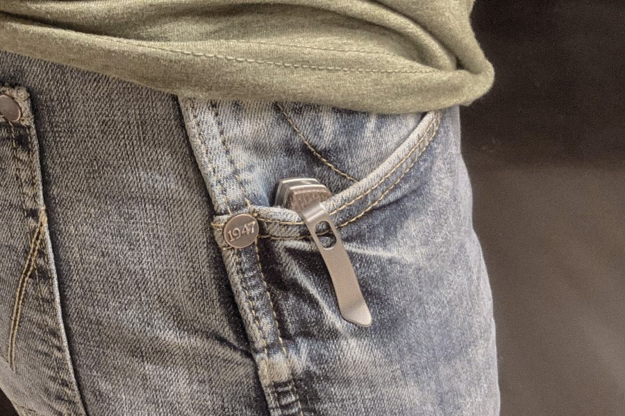 A sold pocket clip is ideal as long as it's not so tight that it's hard to draw from your pocket. 