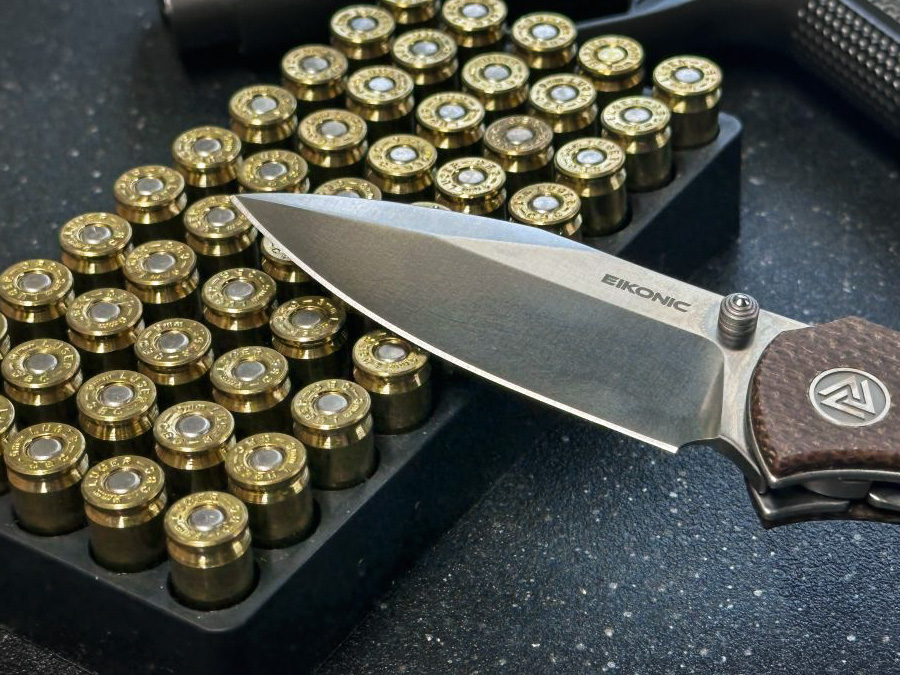 The Kasador is made with D2 steel. 