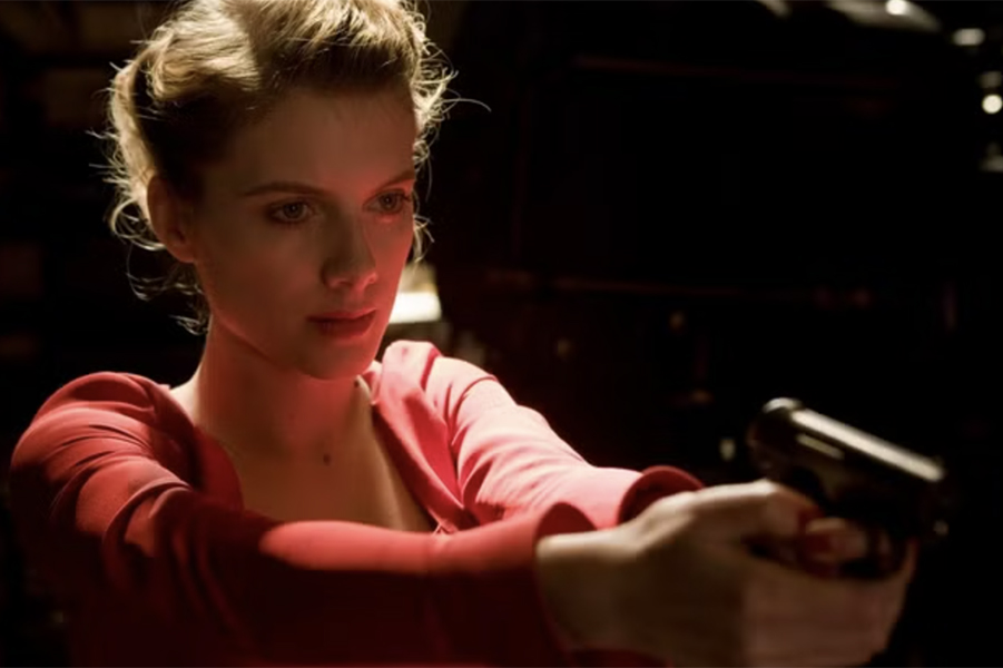 inglorious basterds shoshanna gun