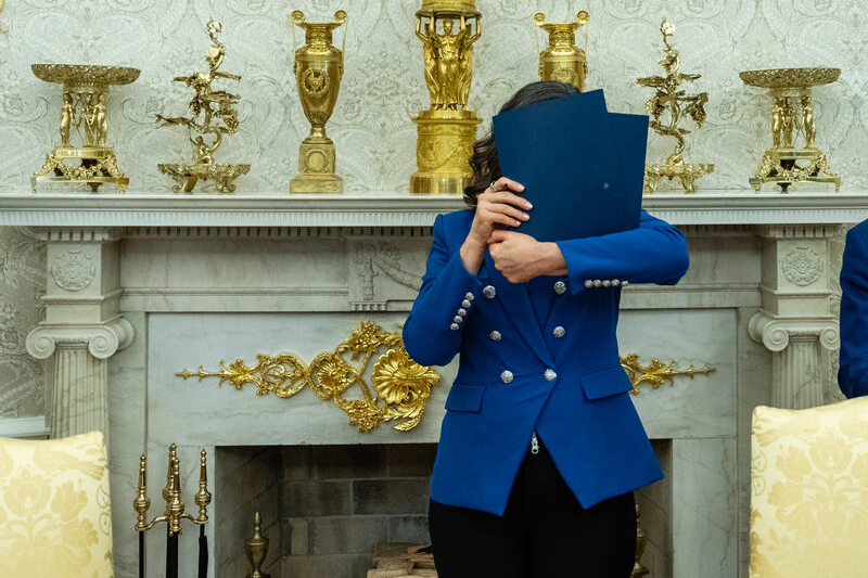 gretchen whitmer oval office hiding NYT