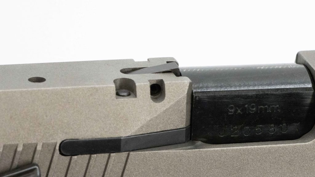 Bersa TPR9 loaded chamber indicator photo by Graham Baates