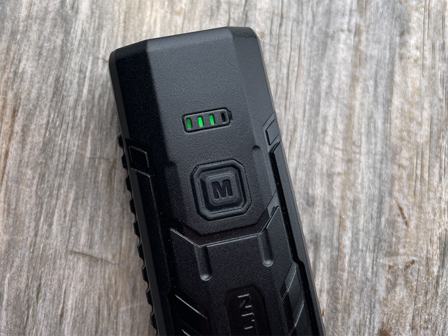 Nitecore EDC07 1500 Lumens Rechargeable Flashlight battery level readout