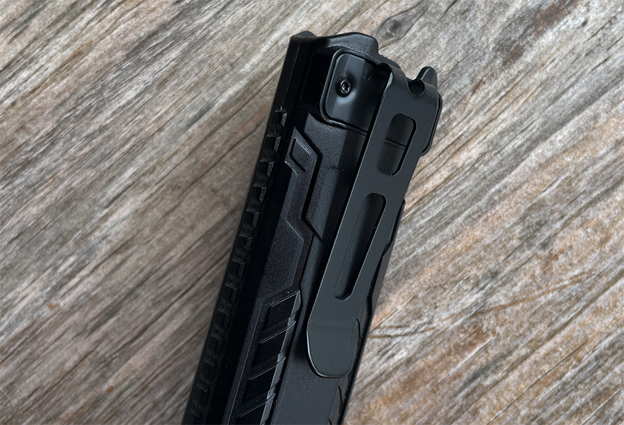 Nitecore EDC07 1500 Lumens Rechargeable Flashlight pocket clip