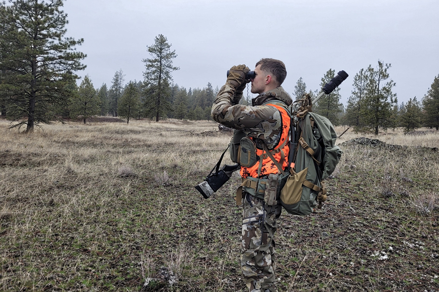 usfws rifle hunter hunting glassing binoculars
