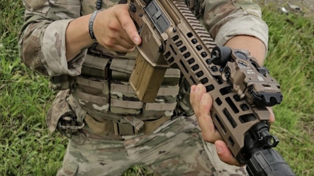 Army Orders 8,936 DAGIR-V1 Laser Systems From B.E. Meyers