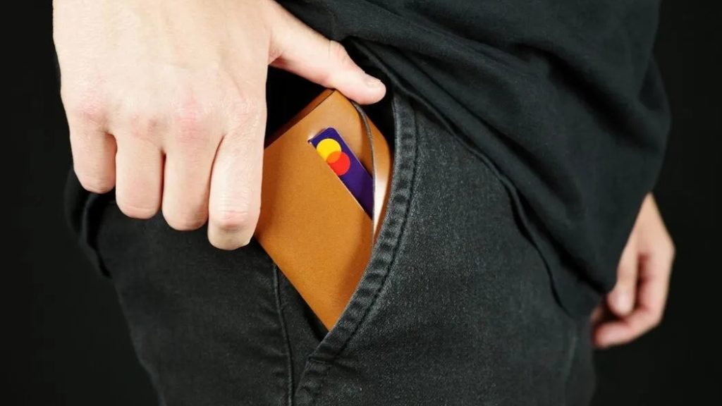 FALCO Holsters Debuts Leather Wallets and EDC Tray Lineup