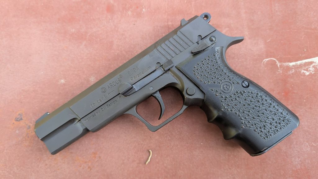 Bulgarian Arcus 98DA DA/SA pistol
