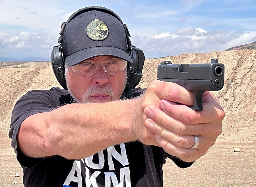 GLOCK 43 9mm pistol range train